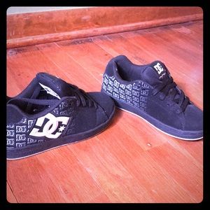 DC skate shoes